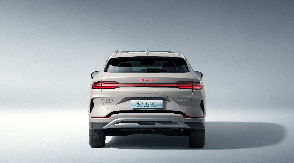 BYD Song PLUS EV 2026 задний вид
